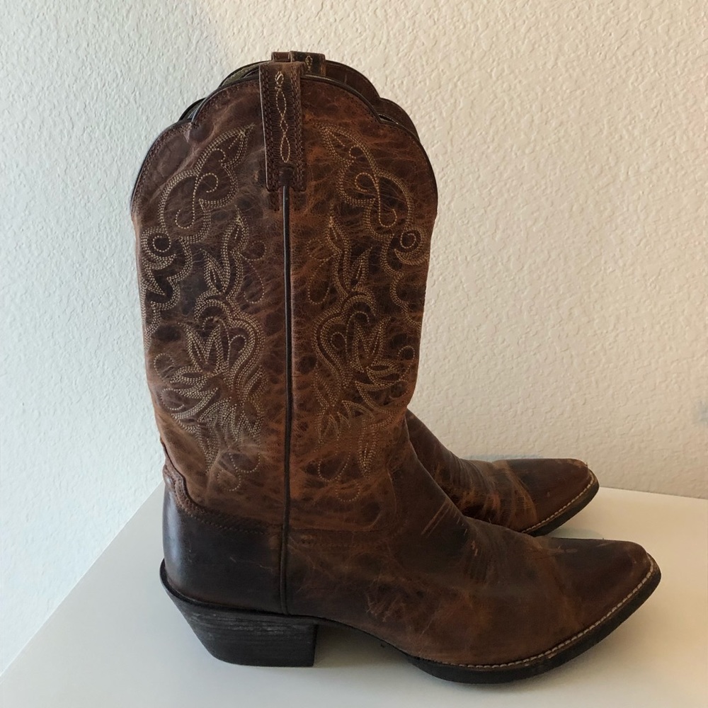 Ariat Round Up Western Boot with Scalloped top